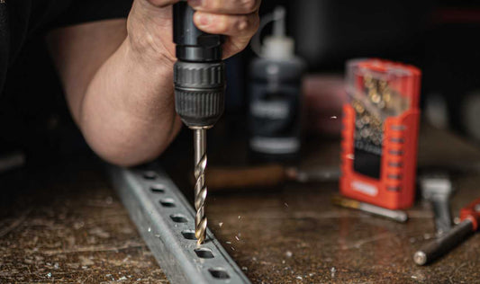 Come fare un buco nel legno come un professionista