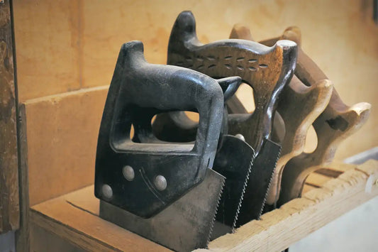 Taglio obliquo nel legno: trucchi e strumenti per essere sempre precisi